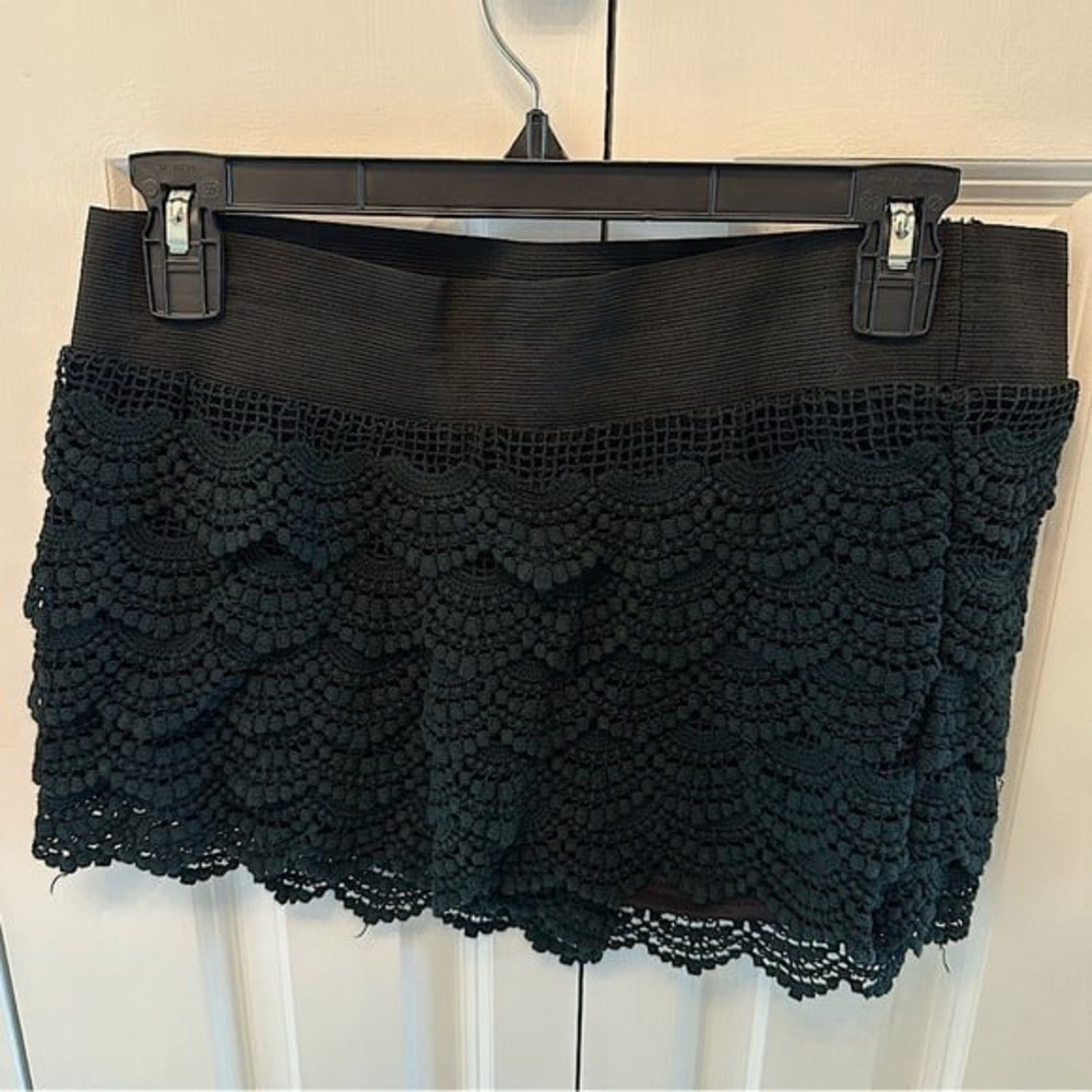 Black skort with layered fabric - Large‎